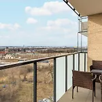 Sucha 33 Modern Apartment With Parking By Noclegi Renters